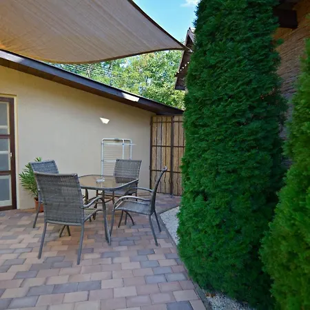 R.gold Homestay